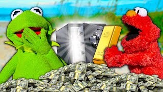 Kermit the Frog and Elmo find 1000000 of BURIED TREASURE [upl. by Teferi]