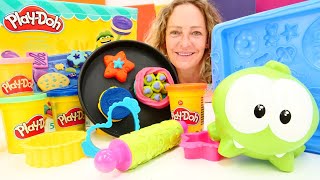 Çocuklar için Play Doh oyun hamuru oyunları Om Nom oyuncak için kurabiye yapalım Bebek videoları [upl. by Turley331]