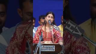 આ ગીત ગાયું ત્યારે હું 16 વર્ષની હતીBy Kinjal Davedayro trendingshortsfeed viralvideogujarati [upl. by Enirehtakyram]