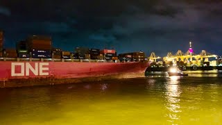 ONE Ocean Network Express Berthing  ship into position and securing it using ropes or lines [upl. by Thane]