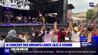 Le concert des enfants lance Jazz à Vienne [upl. by Ronyar]