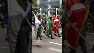 PORTA BANDEIRA DA MARINHA DO BRASIL  DESFILE DE FUZILEIROS NAVAIS 🇧🇷 [upl. by Blanca]