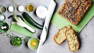 Recette de Pain Aux Courgettes Délicieux [upl. by Einhoj]