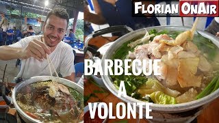 Un BARBECUE à VOLONTE pour 5 euros en THAILANDE  VLOG 531 [upl. by Thad483]