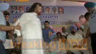 Hans Raj Hans Gets Angry on Dalit Issues [upl. by Aisilef]