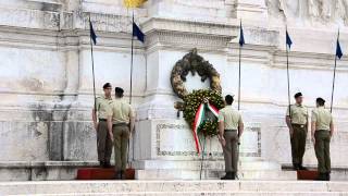 Cambio della guardia  Altare della Patria  Roma  Changing of the Guard  Altar of Homeland  Rome [upl. by Neehar]