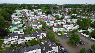 M van der Looy Afbouw vernieuwt gevels van 493 woningen in Eindhoven [upl. by Trab]