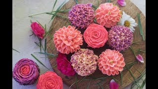 How to make Buttercream Flowers on cupcakes  Part 1  Cupcake Bouquet [upl. by Yremrej52]