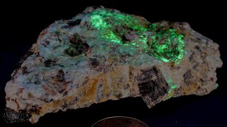 Autunite quotEyequot around Uraninite  Scribner Ledge Quarry Albany Oxford County Maine USA [upl. by Batha]