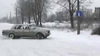 W123 280E Automatik amp W201 190E 20 going sideways on snow [upl. by Siugram46]