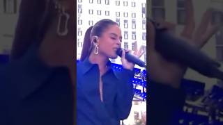 Tini en Nueva York con Coldplay interpretando We Pray en el Today Show  Octubre de 2024 [upl. by Negaem]