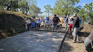 Así trabajan Los Pueblos Originarios de Oaxaca para la pavimentación de sus caminos [upl. by Einram]