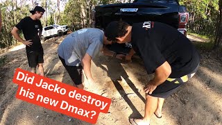 New Dmax Vs N80 Hilux offroad dmax hilux 4x4 [upl. by Anemij]