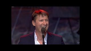 Ne znam što me tebi vuče  T Bralić i klapa Intrade Arena Pula [upl. by Aikahc]