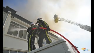 Feu de bâtiment Ecole de Police Nîmes 28082024 [upl. by Jacquie]