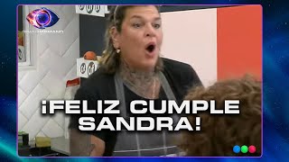 La casa completa festeja el cumpleaños de Sandra  Gran Hermano [upl. by Garvin]