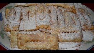 Ricette le chiacchiere di Carnevale  Cucina dal Salento  Mangia come parli [upl. by Lleira263]