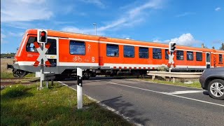 Bahnübergang Eckartsberga  Am Bahnhof [upl. by Hermione264]