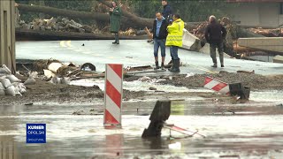 Wraki samochodów na ulicach podtopione kamienice i sklepy [upl. by Ecined13]