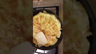 Pyszny omlet na słono pyszne food pyszneprzepisy gotowanie cooking przepis słodkieisłone [upl. by Malonis]