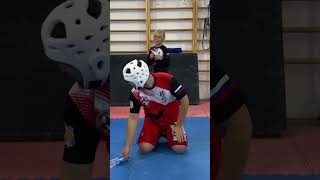 Я доверяю своему ученику 🤣🤣🤣 бои karate бег каратэ спорт sports mma киокушинкайкаратэ [upl. by Emlin]