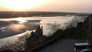 Mont Saint Michel marée montante coucher de soleil [upl. by Keifer]