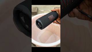 JBL flip 6 goes underwater [upl. by Emiatej]