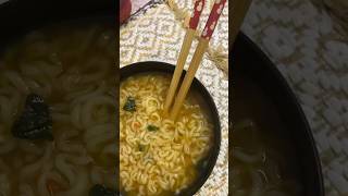 LAMEN VEGANO NONGSHIM SOON VEGGIE RAMYUN IMPORTADO DA COREIA🇰🇷será q é apimentado lamenvegano [upl. by Atnahs]