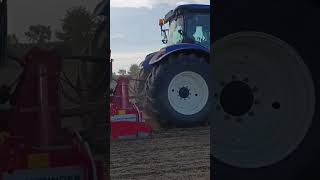 Cały film na kanale  Siew rzepaku i trochę słów o siewie  New Holland T7 z  short [upl. by Linsk377]