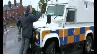 Gerry Kelly faces down PSNI aggression [upl. by Odrude]