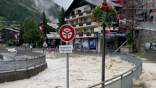 Unwetter in der Schweiz Zermatt von Außenwelt abgeschnitten [upl. by Nylrad]