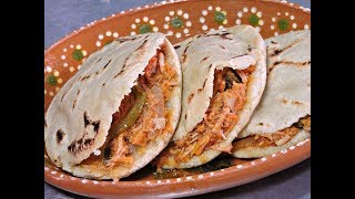 Gorditas rellenas de deshebrada con rajitas RecetasdeLuzMa [upl. by Avron]