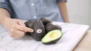 How to Keep Avocados From Turning Brown [upl. by Sucramat]