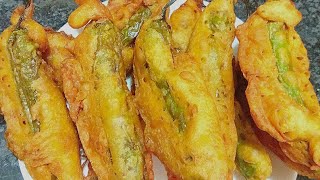 Street Style Mirchi Bajji मिर्ची बजि को क्रिस्पी बनाने का सीक्रेट्। green chilli pakoda [upl. by Nodnorb]