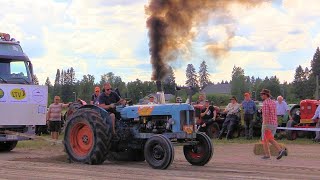 Veteraanitraktoreiden Vetokisat Vuolenkoski 2024 [upl. by Gilbert]