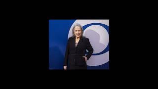 Kathy Bates Reveals She Lost 100 Lbs Over the Last Several Years [upl. by Bullen490]