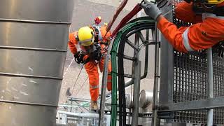 Shell Moerdijk Rope Access  Verwijderen leidingen [upl. by Kasevich]