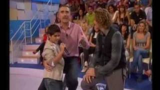 David Bisbal y Abraham Mateo 11 años cantan en Menuda Noche  Esclavo de sus besos  Me Derrumbo [upl. by Nottus]