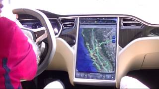 Cool features the 2013 Tesla model S has [upl. by Reilamag]