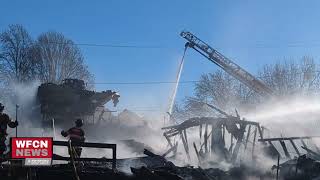 BREAKING Crews battle frigid temperatures in early morning house fire in Herrin [upl. by Aleek93]