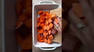 Roasted Sweet Potatoes  Carrots 🥕🍠 وصفة البطاطس الحلوة والجزر صحية [upl. by Leiand]