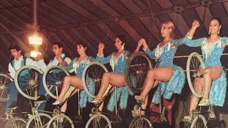 La troupe Casartelli  Maris Acrobati ciclisti Circo Heros di Leonida Casartelli 1971 [upl. by Hannis]