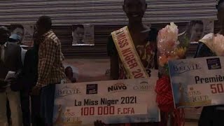 Miss Niger 2021 avec la somme de 100000 CFA 🤔🇳🇪 miss comedy divertissement [upl. by Aneram580]