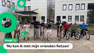 Oekraïense kinderen leren fietsen in Nederland Echt een fietswereld [upl. by Aseral]