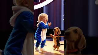 Bebê e cachorro dançando no palco viralvideofunnycute criançasshortsgottalentbebêbaby dance [upl. by Davis]