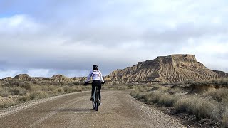 Las Bardenas Reales Gravel en el desierto más al norte de Europa [upl. by Alliuqat]