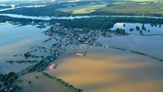 Hochwasser 2013  11 Juni Flug über Trebbichau  Obselau [upl. by Tandy]