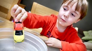 CARRINHO DA HOT WHEELS QUE MUDA DE COR NA AGUA Hotwheels Toy Cars for Kids [upl. by Haliek]