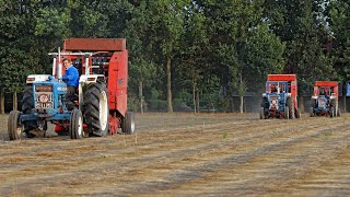 Basildon Sound Machine  3X Ford 4000 Baling flax  Pressage du Lin avec 3 presses [upl. by Gold]