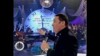 RAF Halton Pipes and Drums at Jools Holland Hootenanny [upl. by Akcinehs]